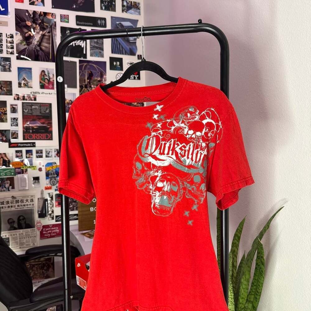 Quiksilver Skull Graphic Y2K Cut Out Back T-Shirt